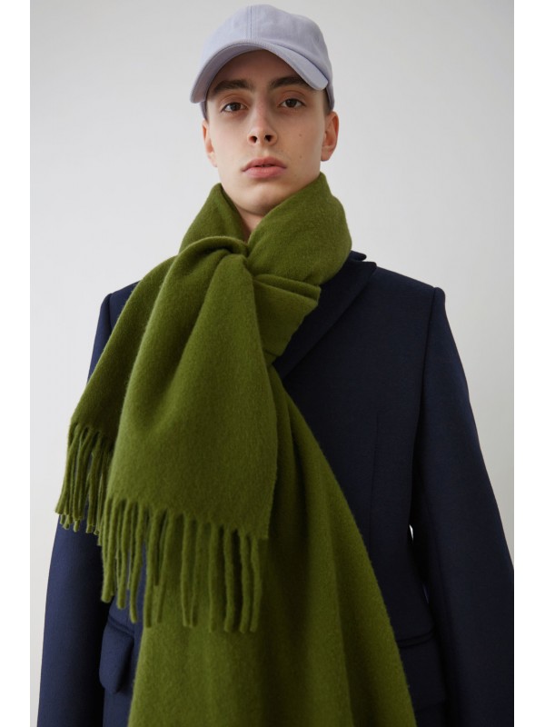 Fringed scarf meadow green